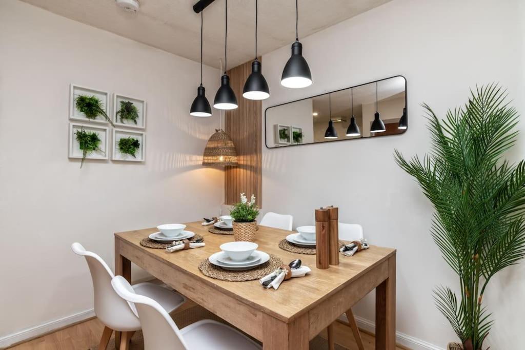 Silver Stone Suite - In The Heart Of Aberdeen Ngoại thất bức ảnh